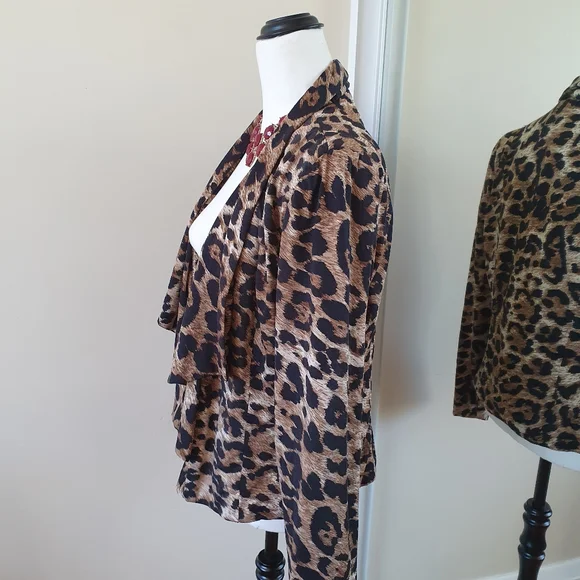 Leopard 🐆 Print Jacket Size M - Picture 4 of 9